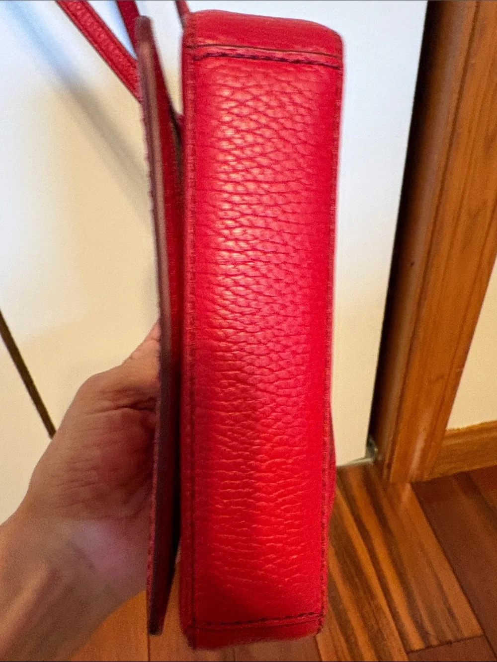 Marc Jacobs Red Pebbled Leather Mini Crossbody with Gold Logo - Picture 7 of 9